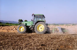 Desfonde y preparación del terreno para plantar